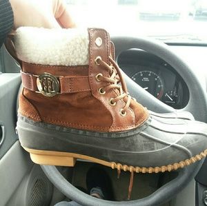 Tommy Hilfiger rain boots with fur inside